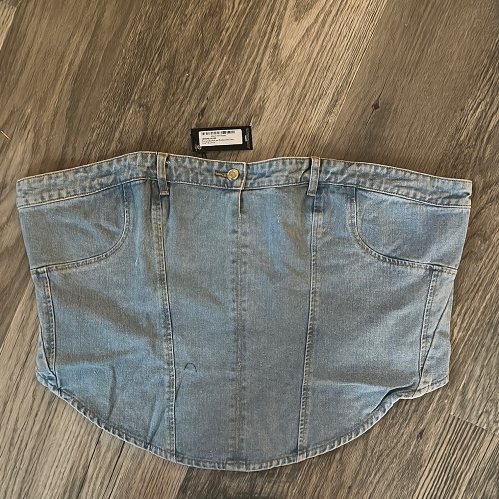 PrettyLittleThing Light Blue Denim Crop Top